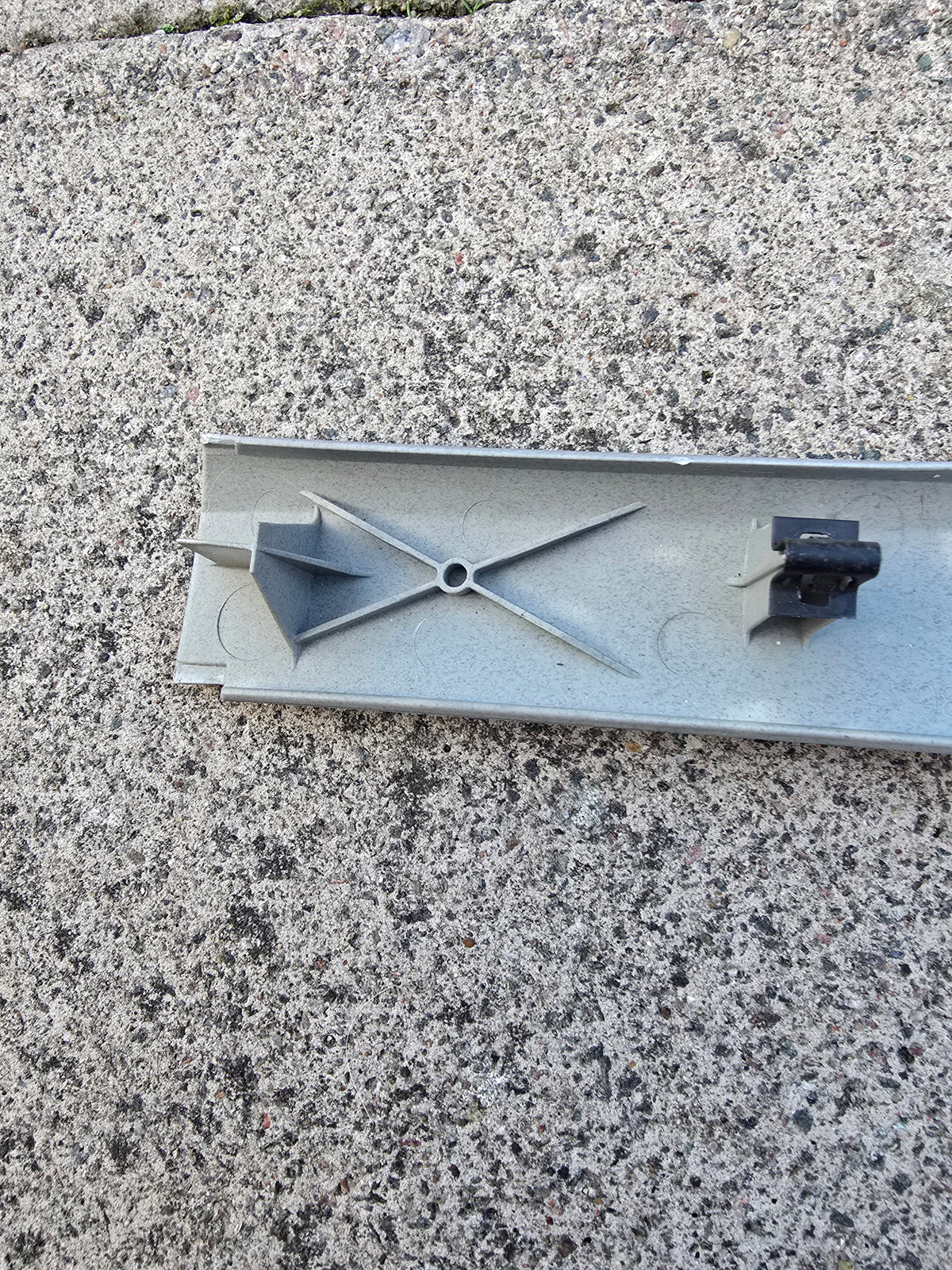 Ford Focus Mk1 98-2004 Interior Rear Trim (oe 98ABA51748CDW)