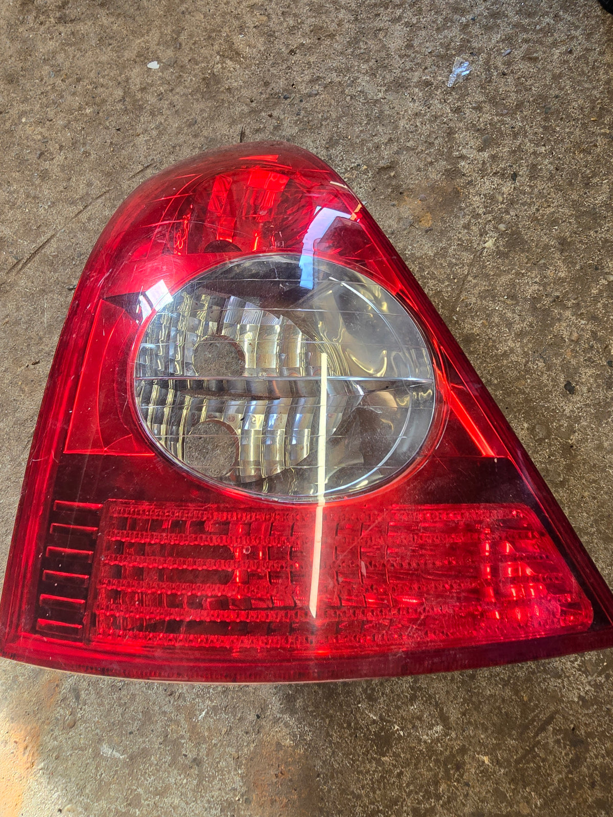 Renault Clio 2006 1.2 Mk2 Passenger Rear Light ( No Cluster)