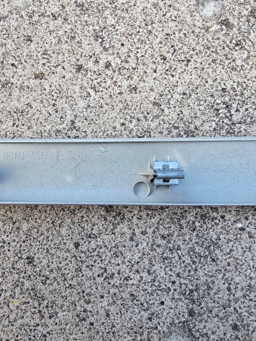 Ford Focus Mk1 98-2004 Interior Rear Trim (oe 98ABA51749CDW)