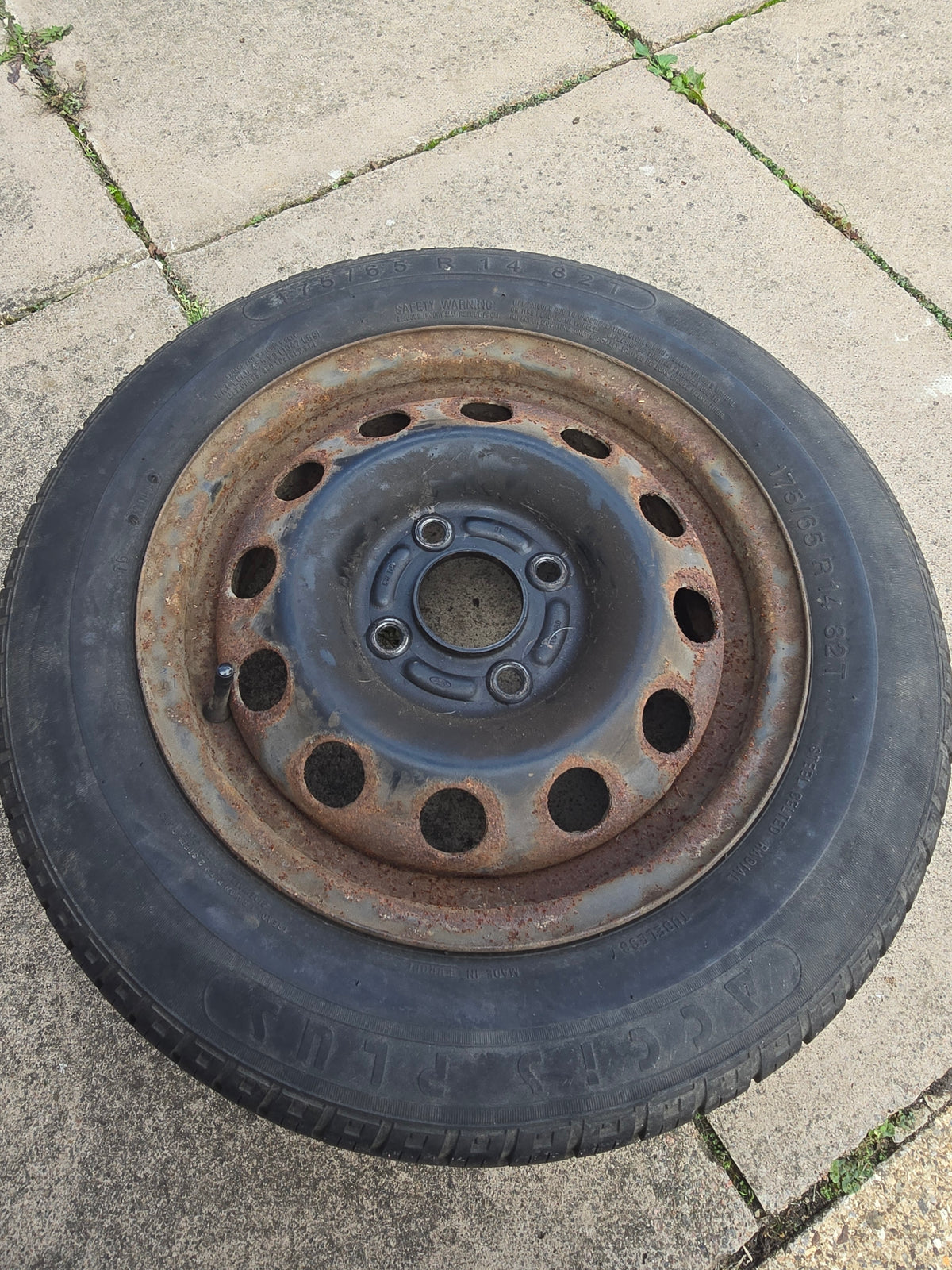 Ford Focus Mk1 Spare Wheel 175/64/14 & Wheel Clamp