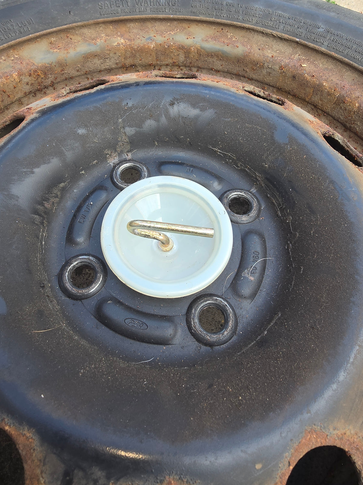 Ford Focus Mk1 Spare Wheel 175/64/14 & Wheel Clamp