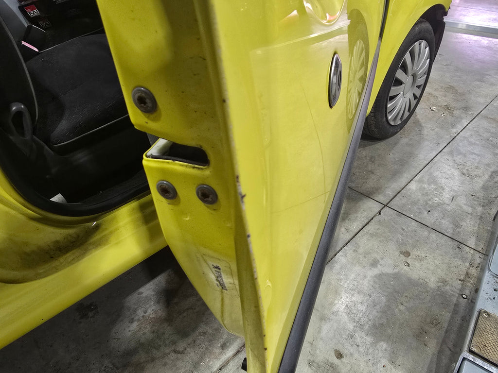 Peugeot 107 2010 Drivers Side Door (No Mirror or Mirror Trims)