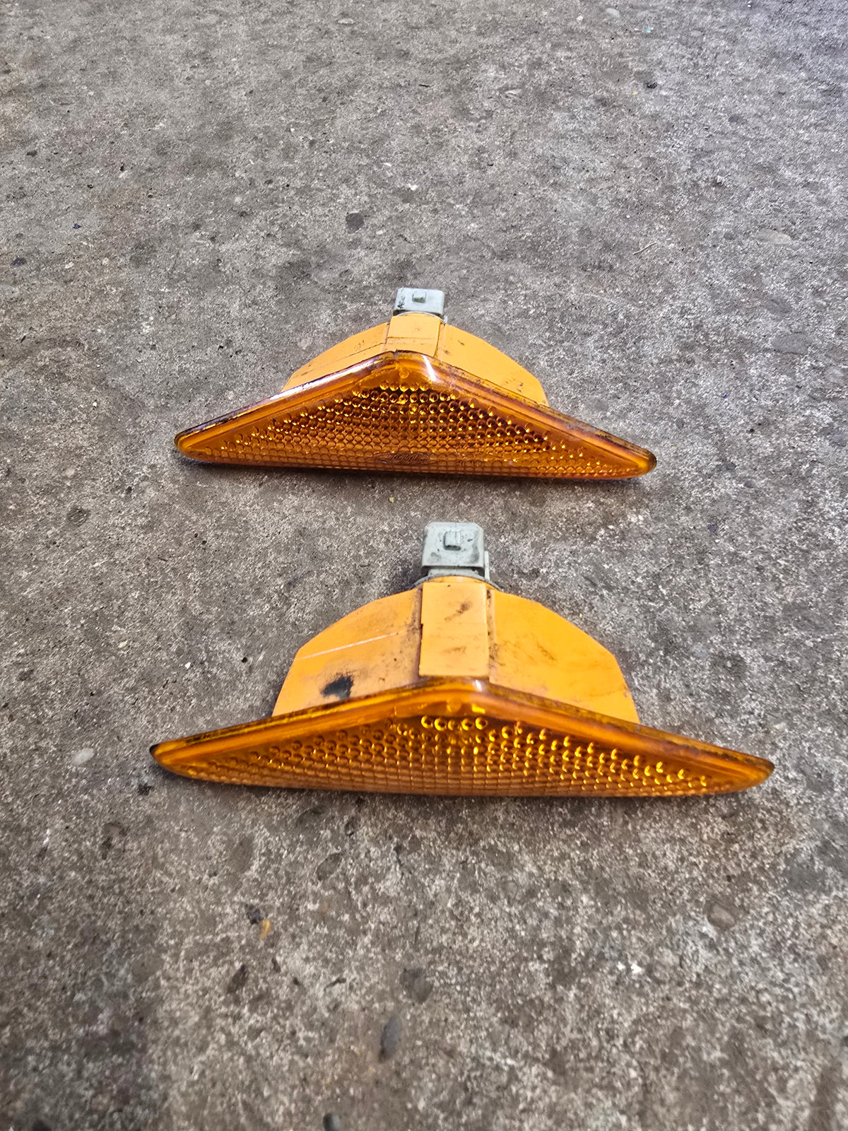 Ford Focus Mk1 98-04 Side Repeater Lamps x1