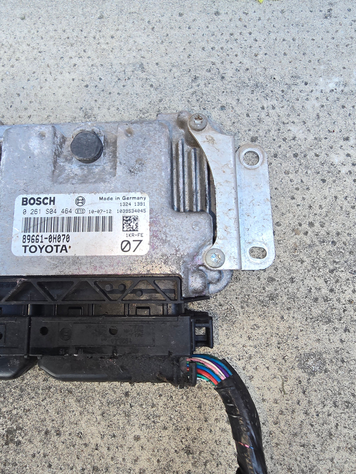 Peugeot 107 2010 ECU unit Genuine 896610h170