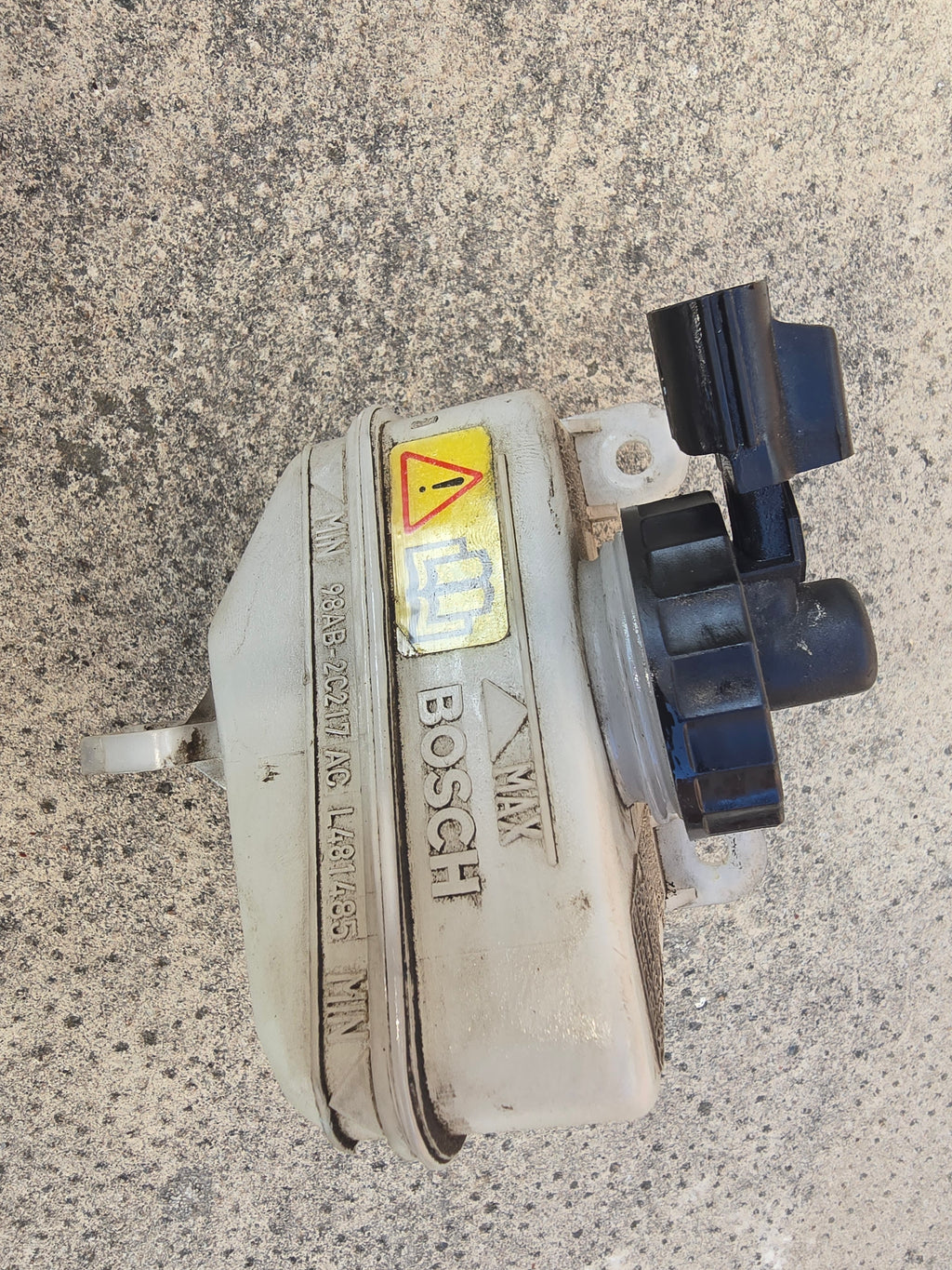 Ford Focus Mk1 1.6 Brake Fluid Reservoir