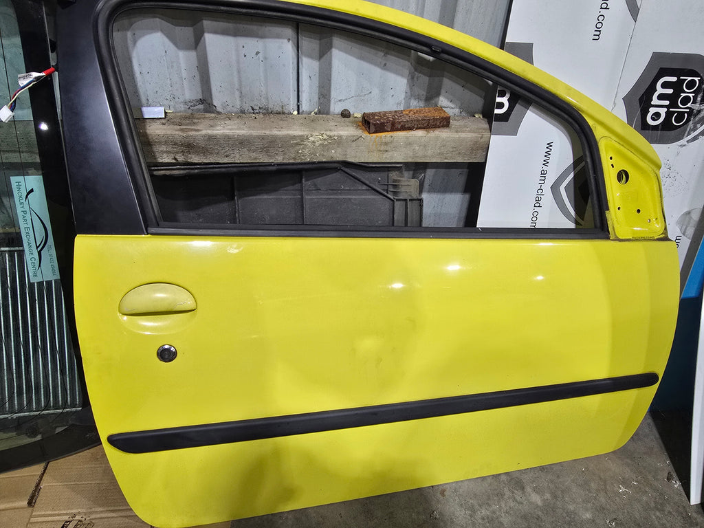Peugeot 107 2010 Drivers Side Door (No Mirror or Mirror Trims)