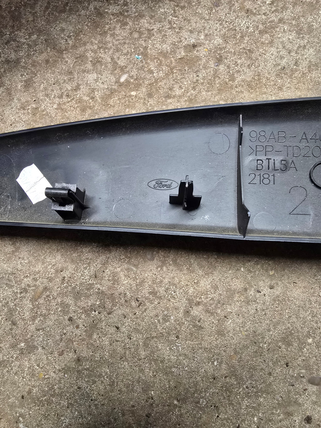 Ford Focus Mk1 98-2004 Interior Trim (Genuine OE 98ABA42906AKW)