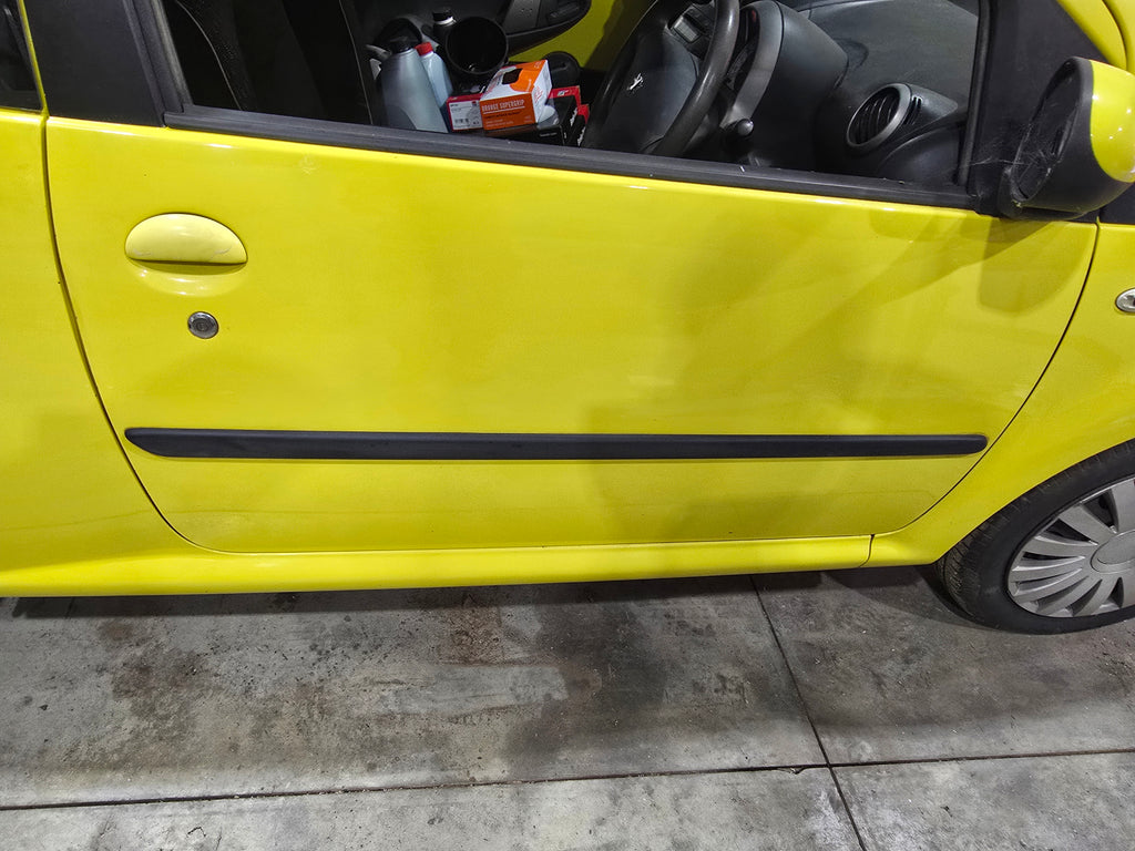 Peugeot 107 2010 Drivers Side Door (No Mirror or Mirror Trims)