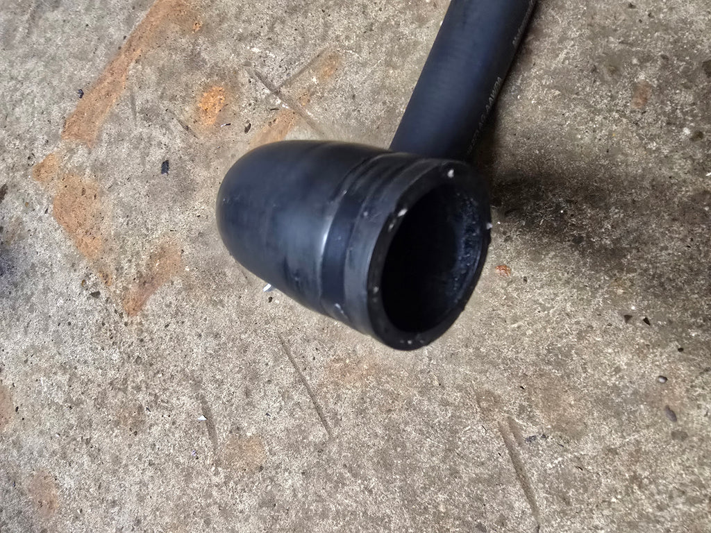 FORD FOCUS MK1 (98-04) RADIATOR LOWER HOSE PIPE E 1.4 1.6 PETROL 98AB8B273AG