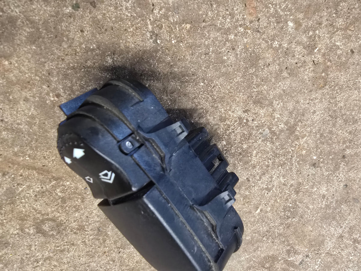 Ford Focus Mk1 98-04 Drivers Window Switch