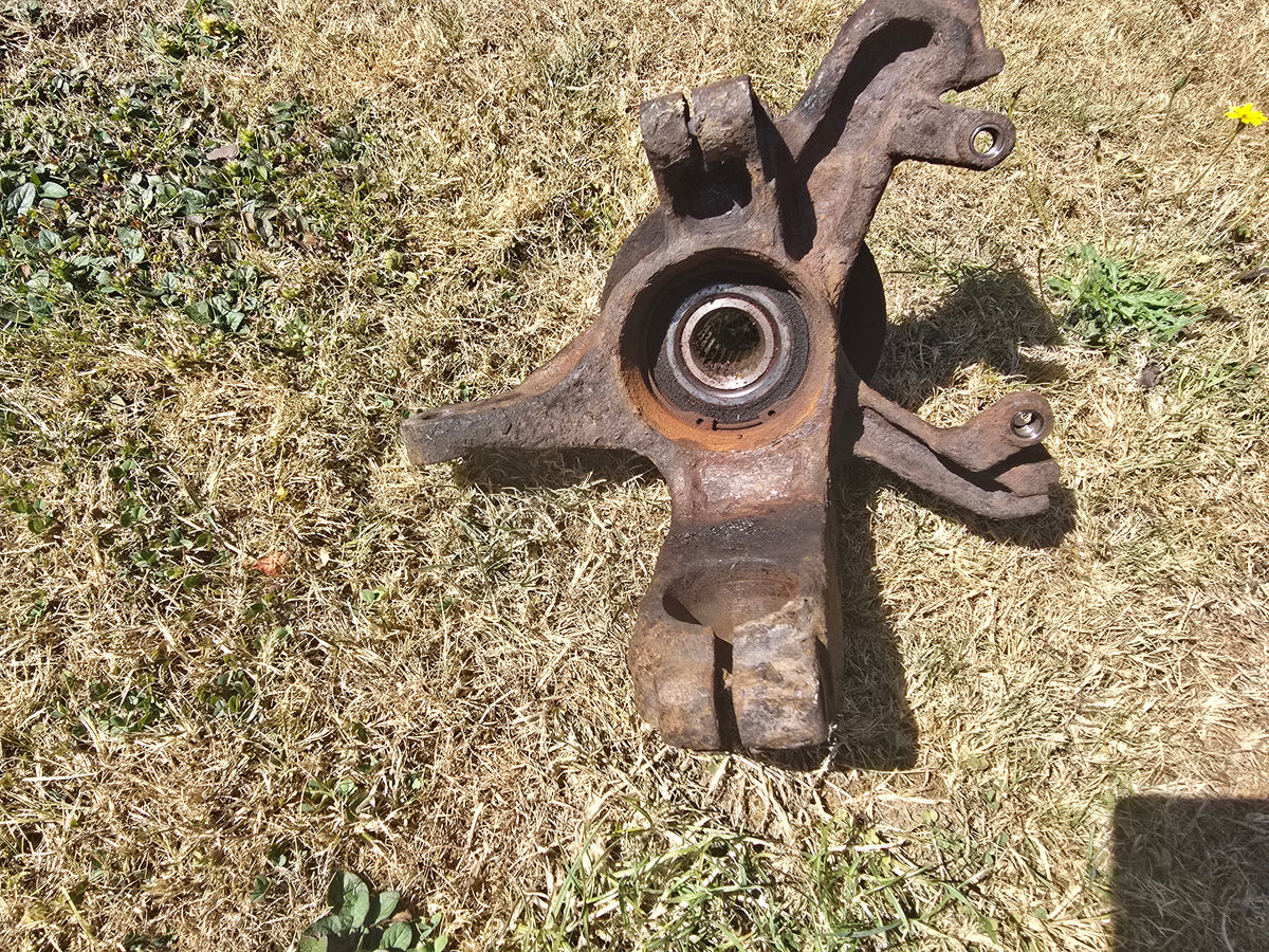 Ford Focus 1.6 2001 Mk1 Drivers Side Hub