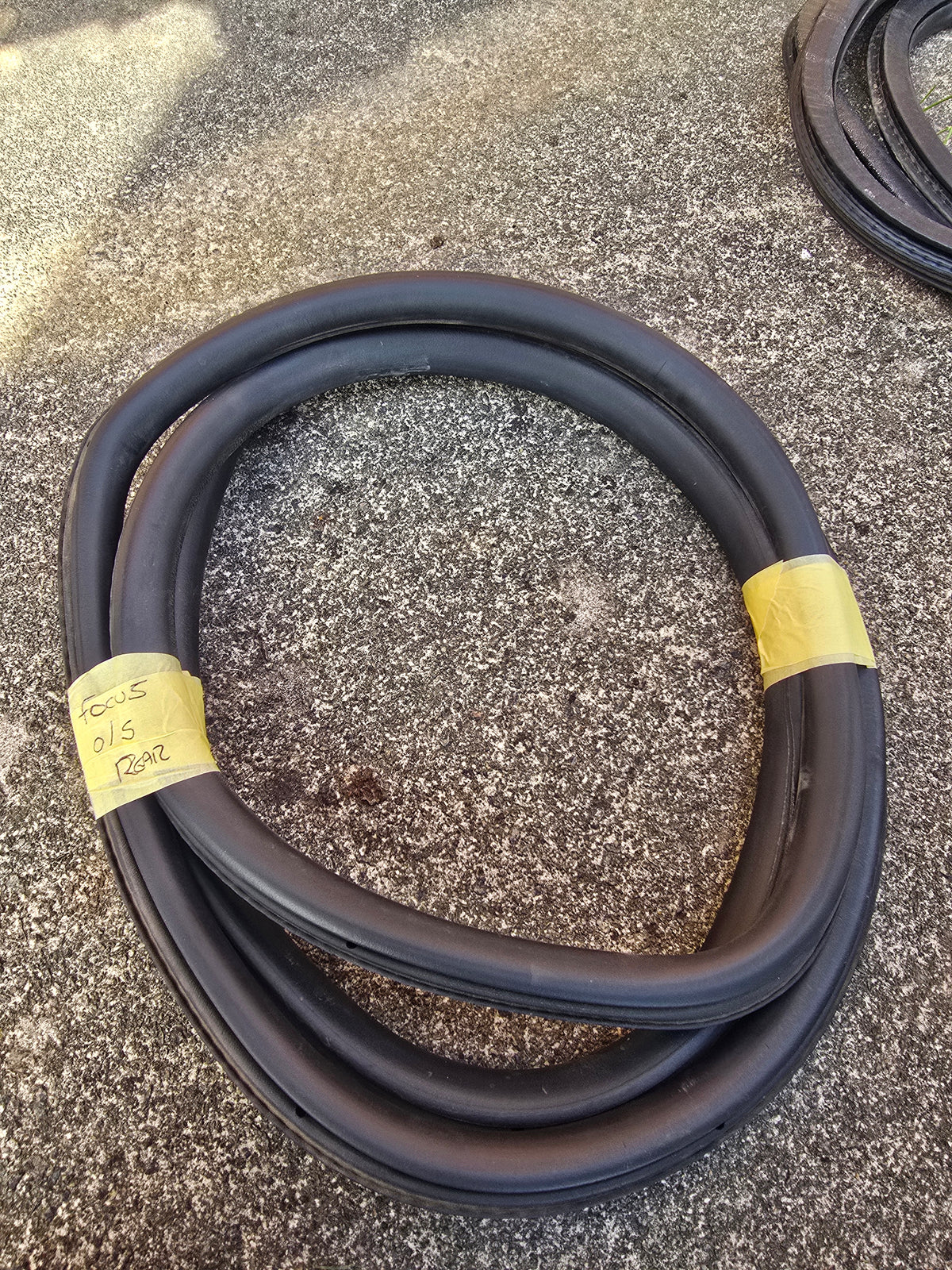 Ford Focus Mk1 Rear Drivers Side Door Rubber Seal 5dr