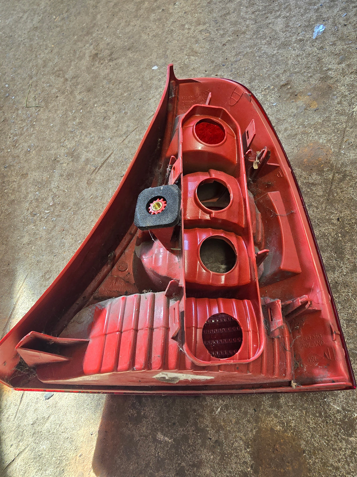 Renault Clio 2006 1.2 Mk2 Passenger Rear Light ( No Cluster)