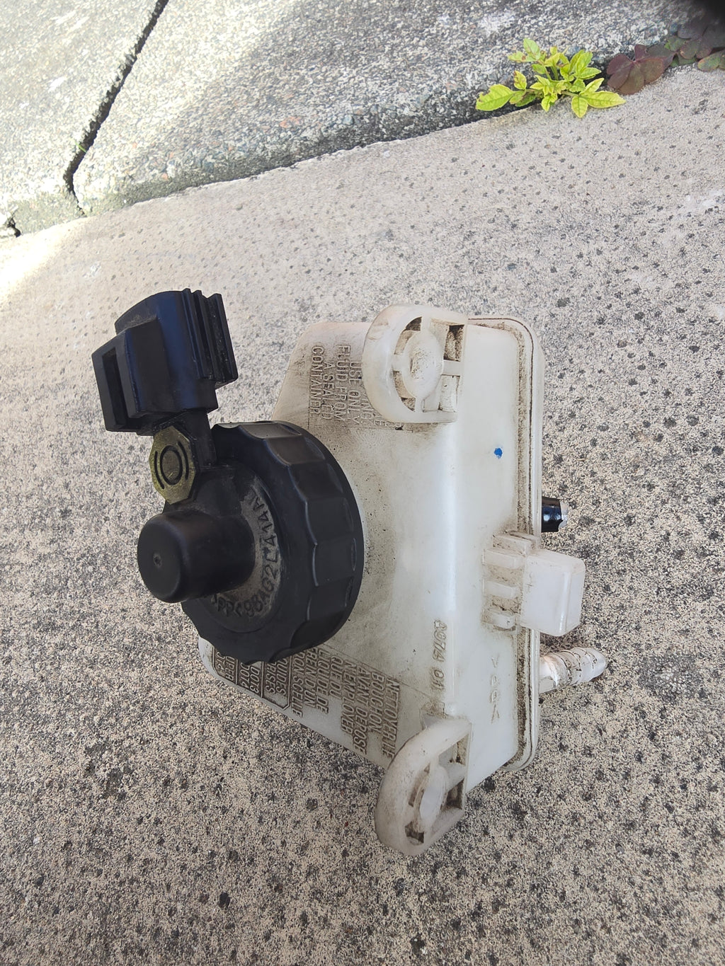 Ford Focus Mk1 1.6 Brake Fluid Reservoir