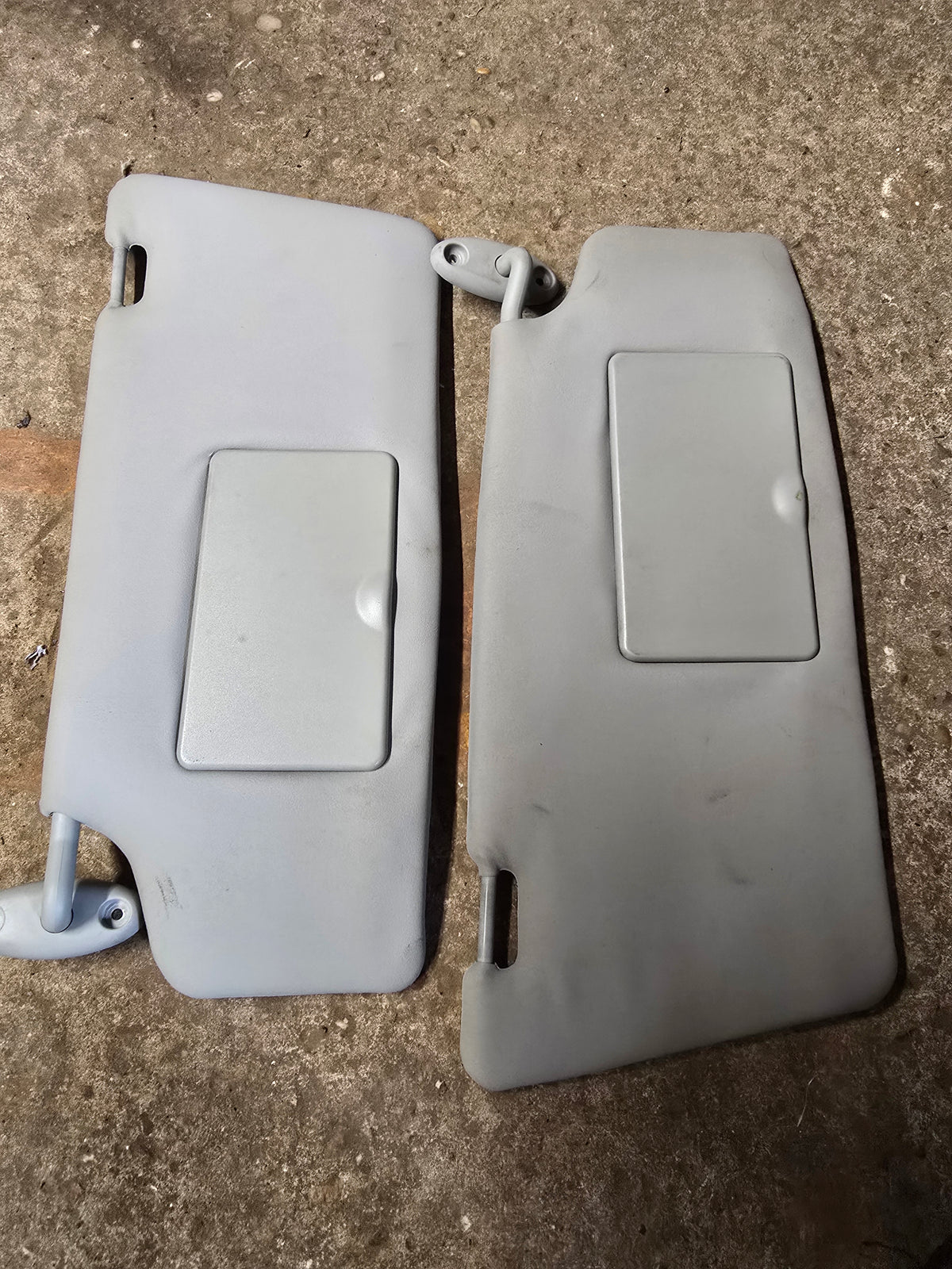 Ford Focus Mk1 98-2004 Sun Visors (Pair)
